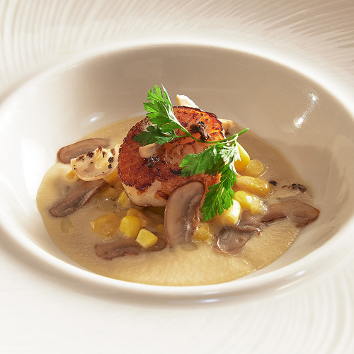 香煎北海道干貝佐松露玉米示意圖